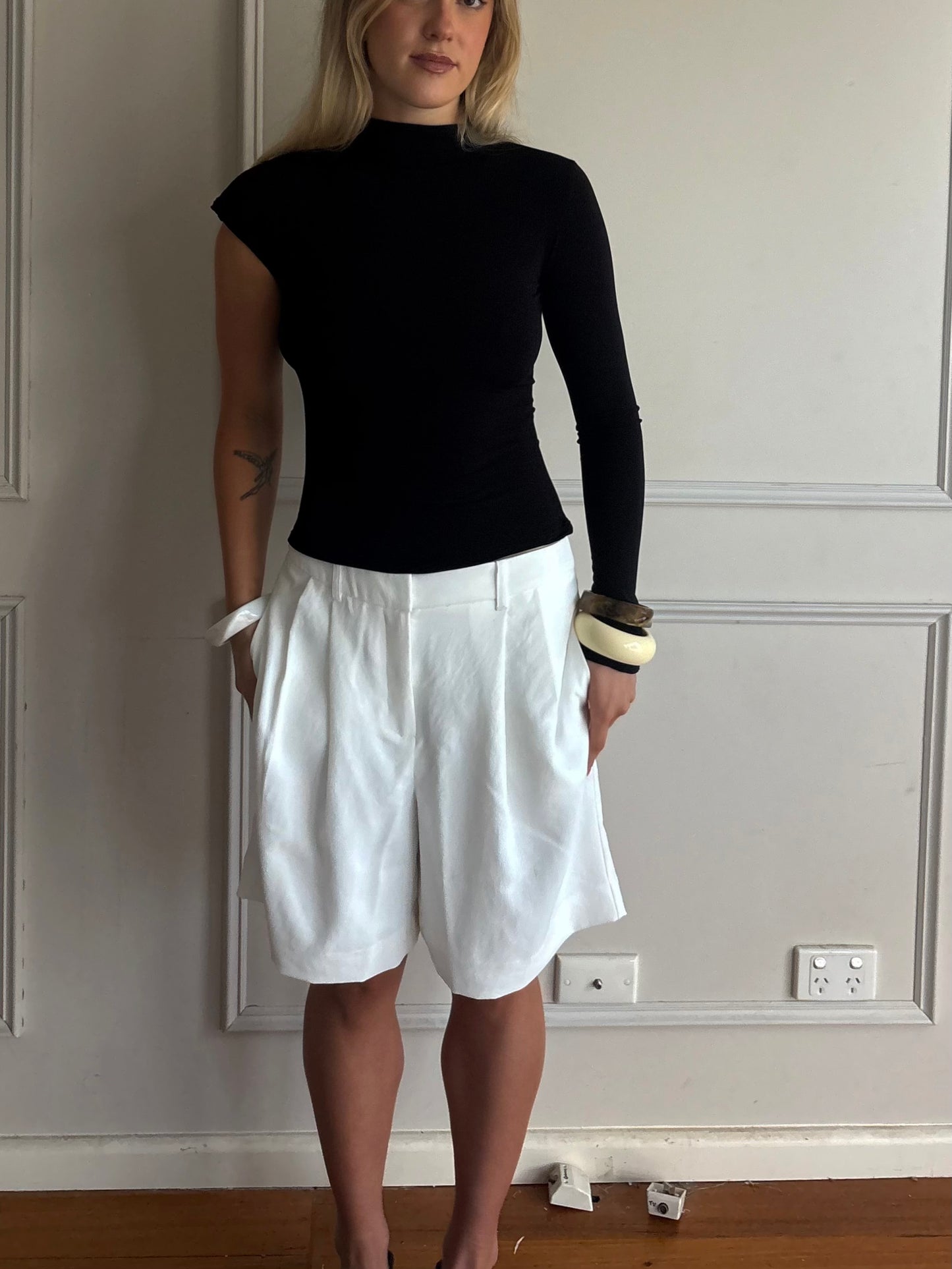CORA TOP - BLACK