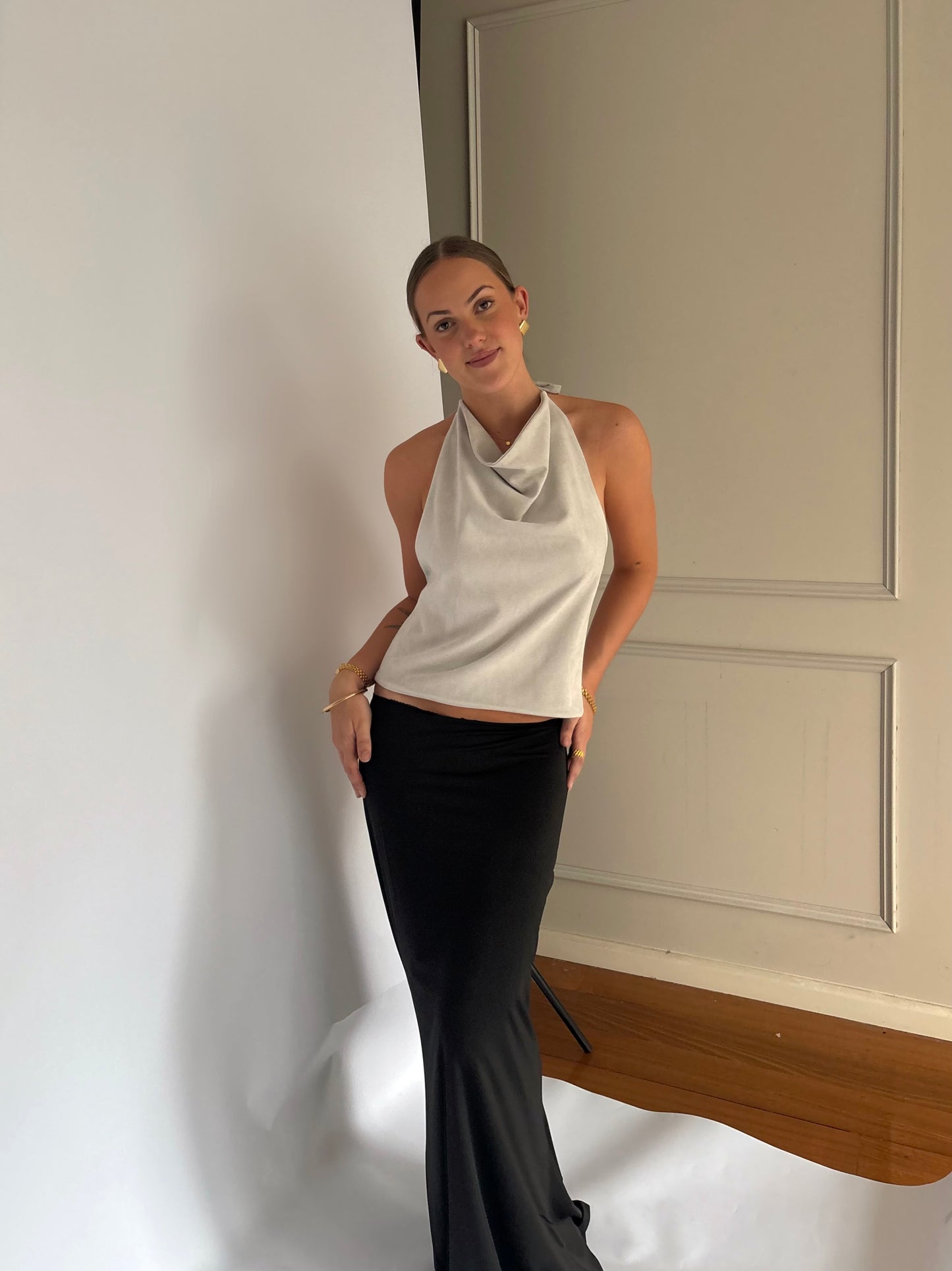AKARI TOP - GREY SUEDE